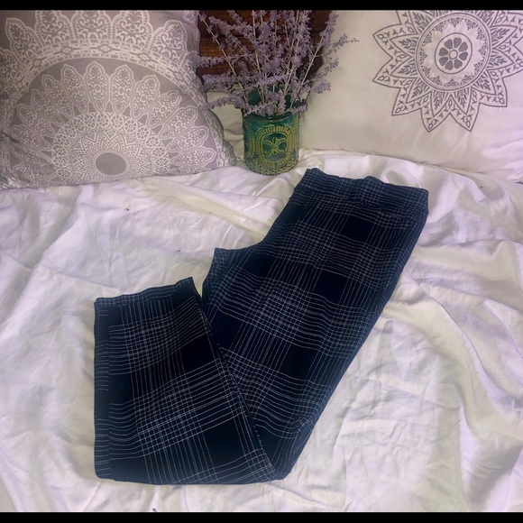 OLD NAVY - SZ 10 DK. BLUE/WHITE PIXIE PANTS - Picture 5 of 8
